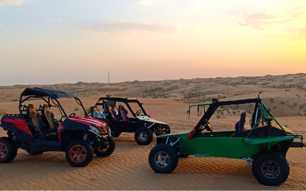 dune buggy in Dubai desert