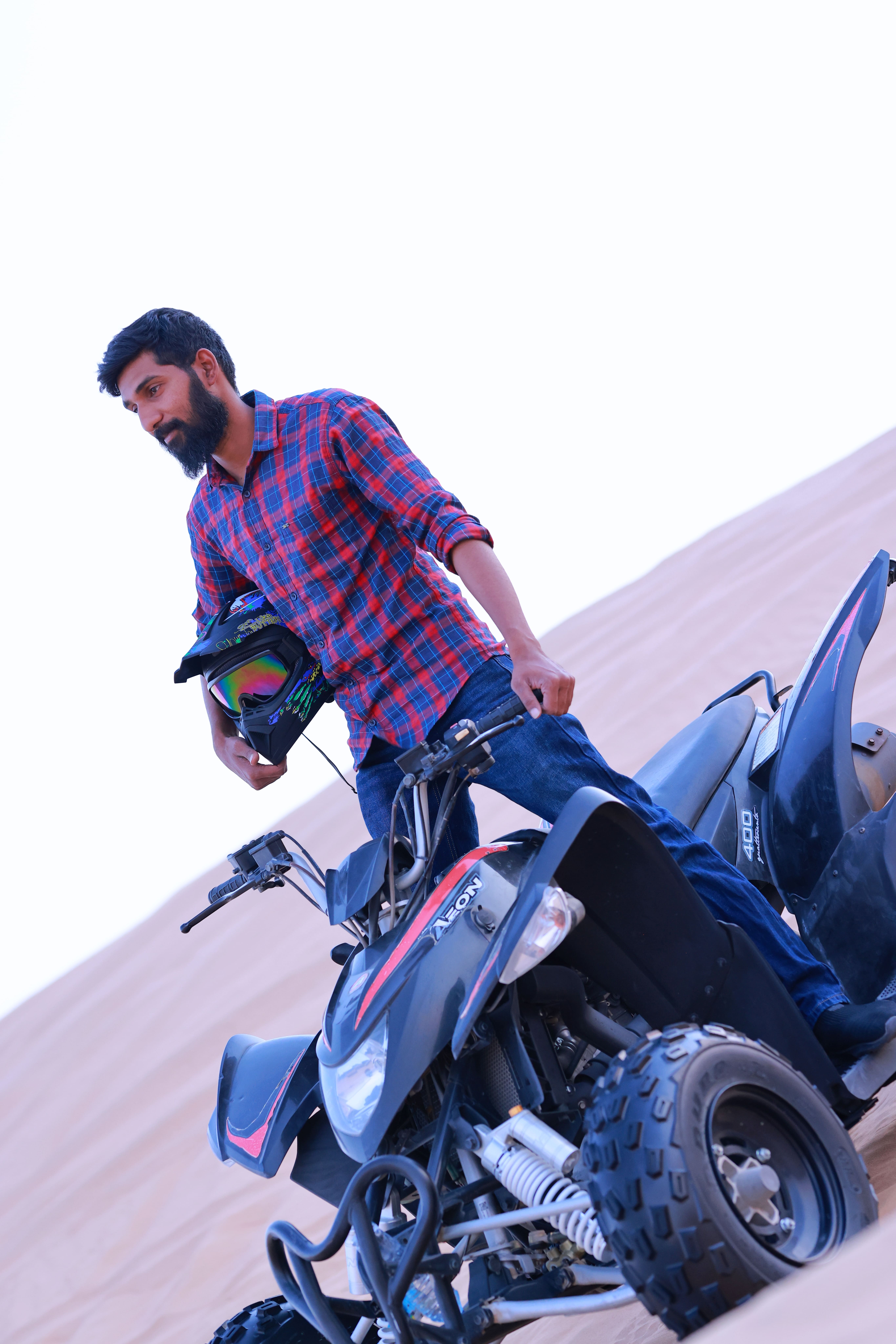 quad bike desert safari in dubai